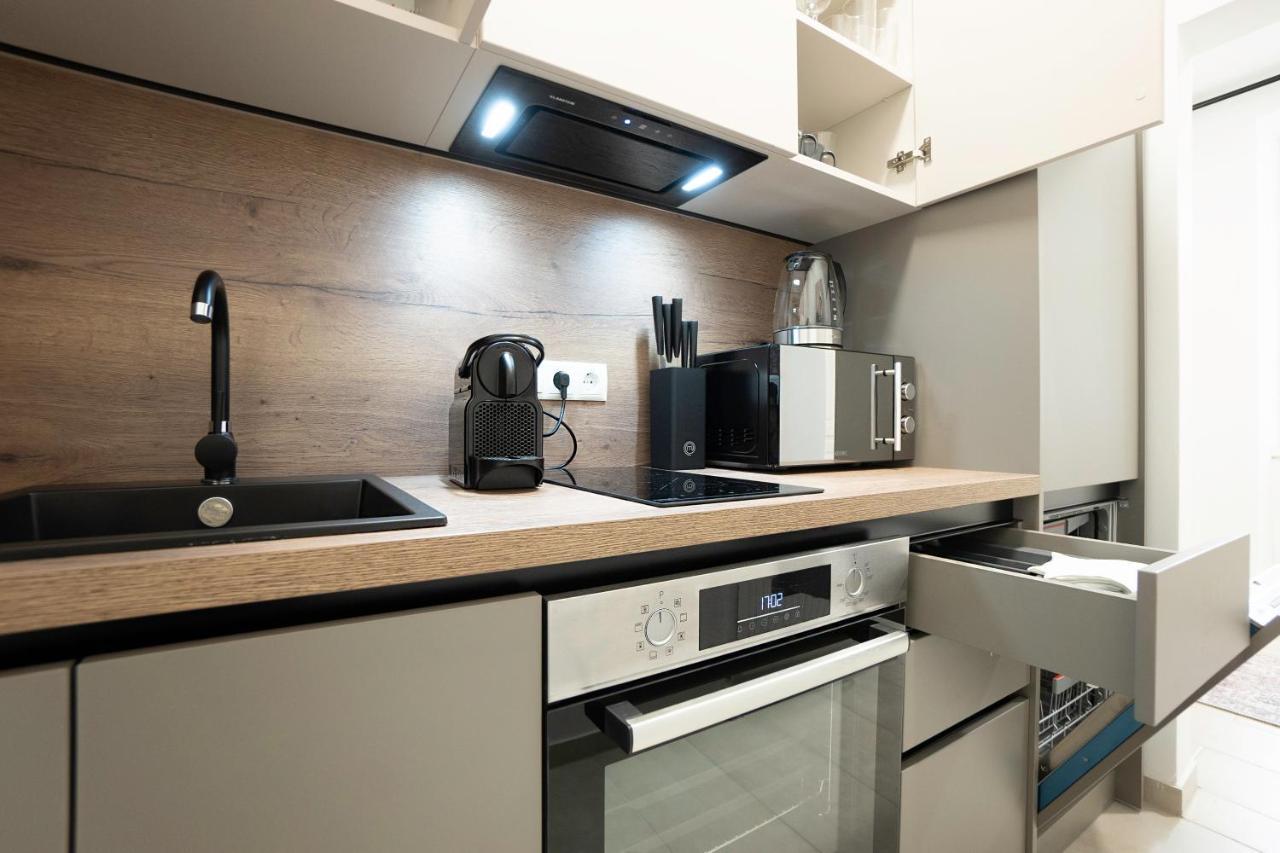 Modern Apartment With A Balcony Near Belvedere Вена Экстерьер фото